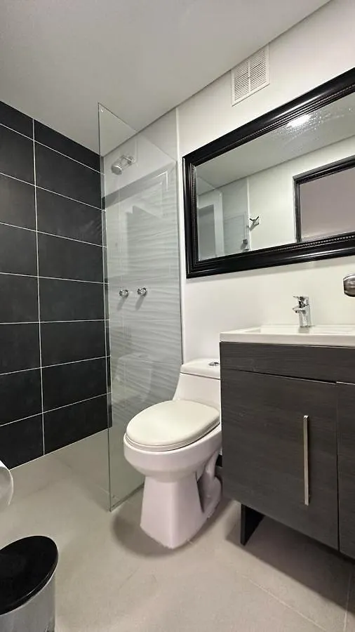 Apartasuite Cerca Al Cc El Tesoro Medellín 0*,  Kolumbia